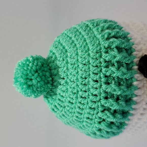 Handmade Crochet Snowman Hat White with Green Size Toddler NWOT - Picture 3 of 5